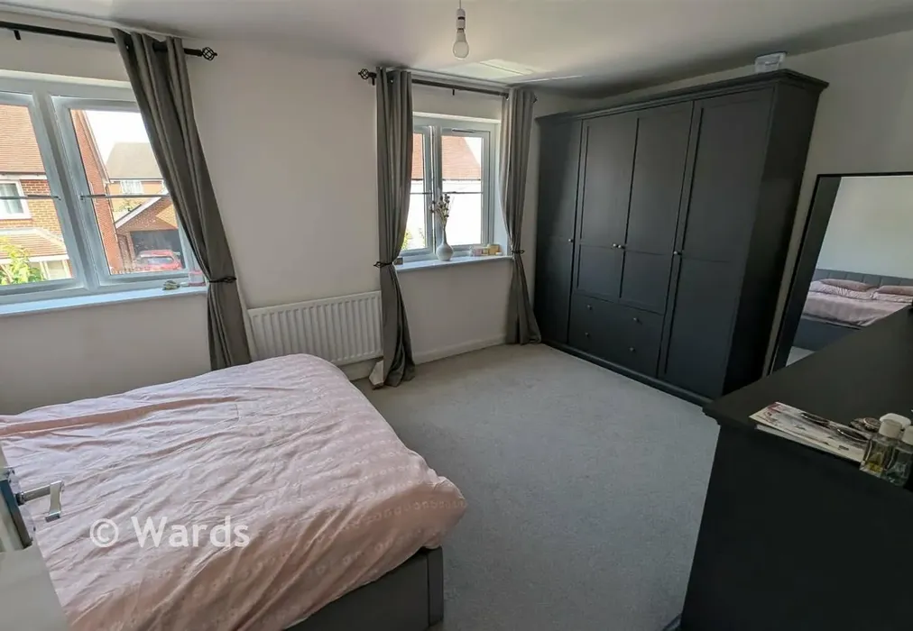 Bedroom 1 - Windmill Crescent, Headcorn, Kent - Wards of Kent