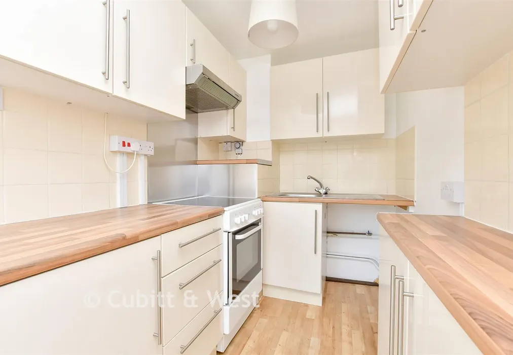 Kitchen / Lounge / Diner - Stanley Road, Sutton, Surrey - Wards of Kent