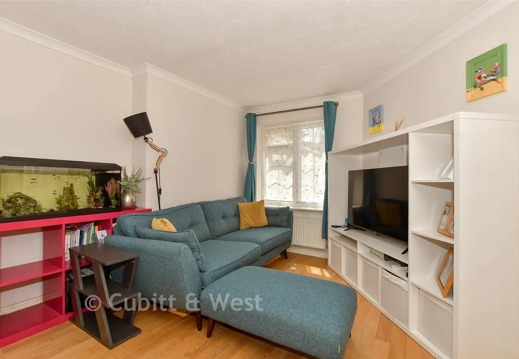 Lounge - Corsletts Avenue, Broadbridge Heath, Horsham, West Sussex - Wards of Kent