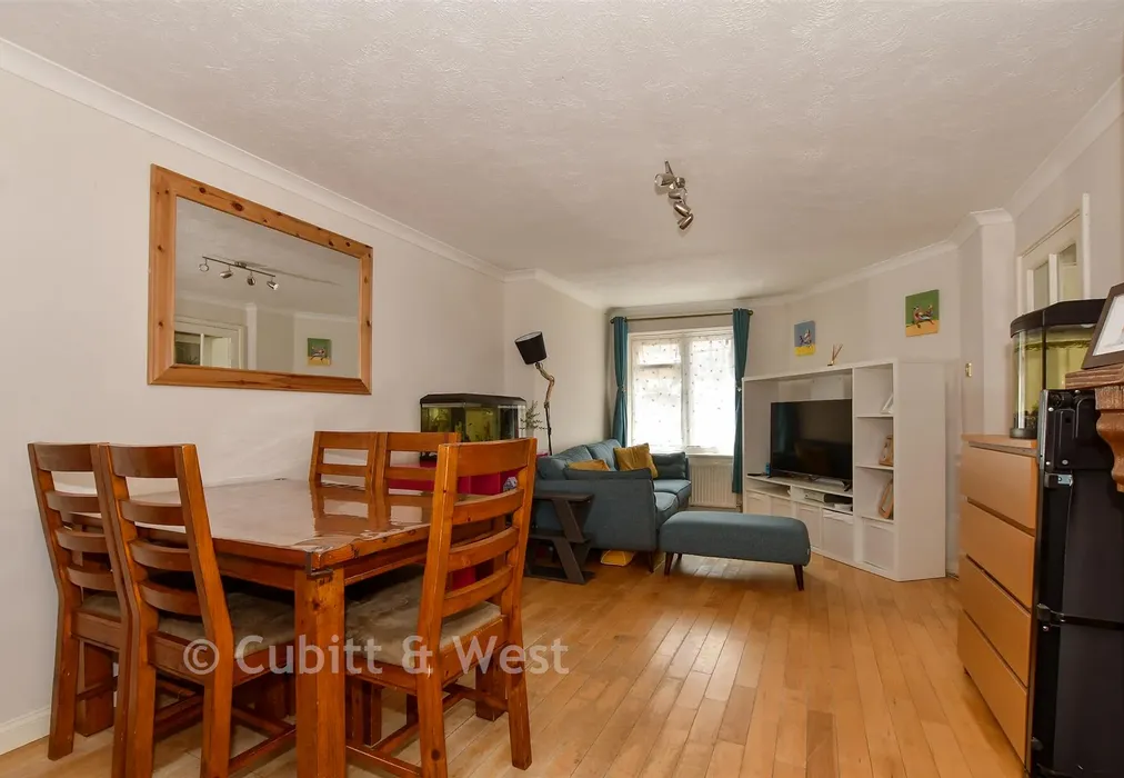 Lounge - Corsletts Avenue, Broadbridge Heath, Horsham, West Sussex - Wards of Kent