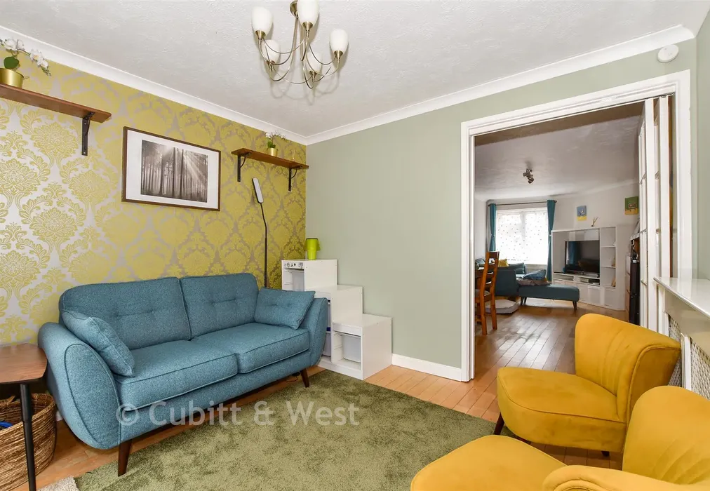 Lounge - Corsletts Avenue, Broadbridge Heath, Horsham, West Sussex - Wards of Kent