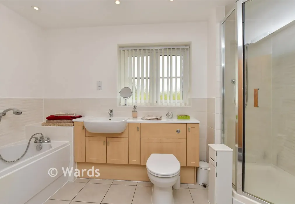 En-Suite Bathroom - Hustlings Drive, Eastchurch, Sheerness, Kent - Wards of Kent