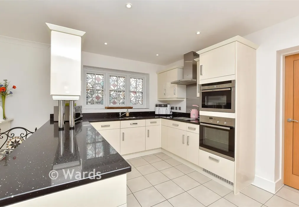 Kitchen/Breakfast Room - Hustlings Drive, Eastchurch, Sheerness, Kent - Wards of Kent