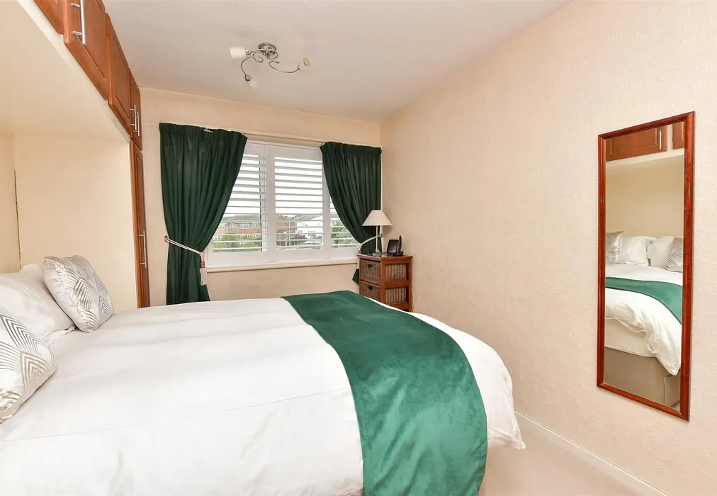 Bedroom 1 - Seasalter Close, Warden, Kent - Wards of Kent
