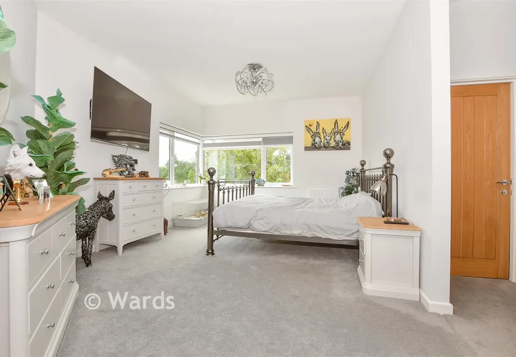 Bedroom 1 - Moorings Reach, Maidstone, Kent - Wards of Kent