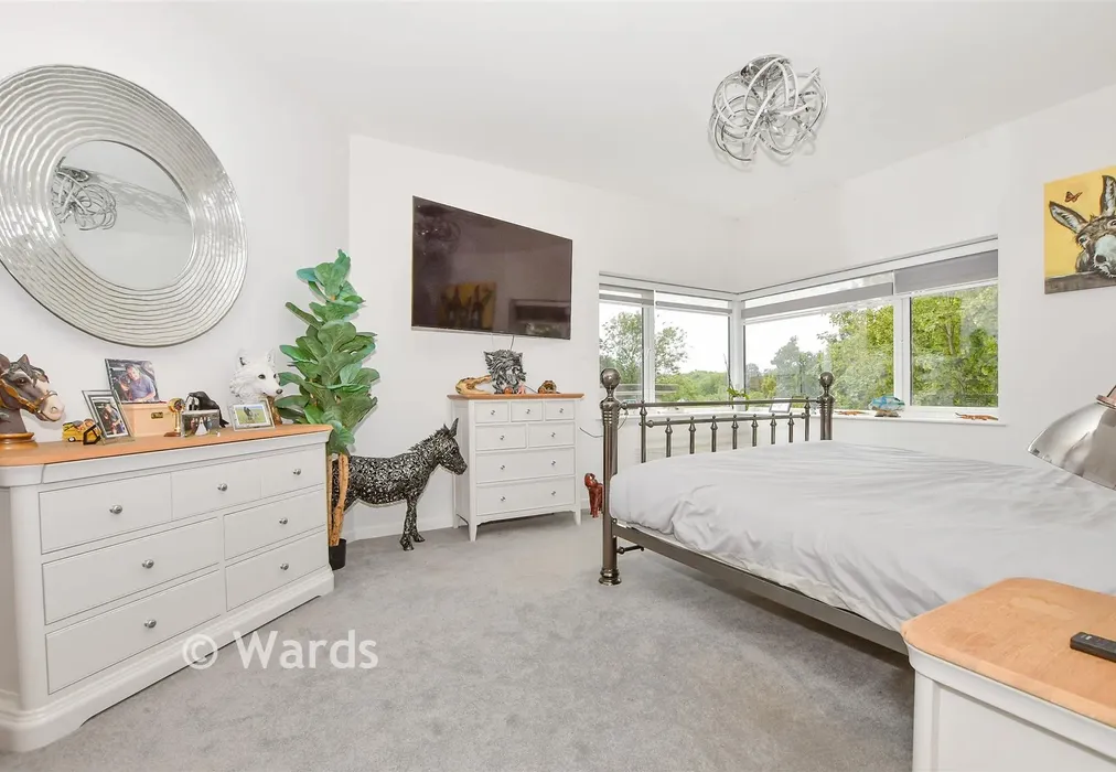 Bedroom 1 - Moorings Reach, Maidstone, Kent - Wards of Kent