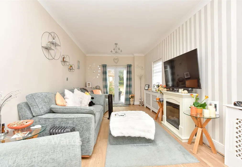 Lounge - Motney Hill, Rainham, Kent - Wards of Kent