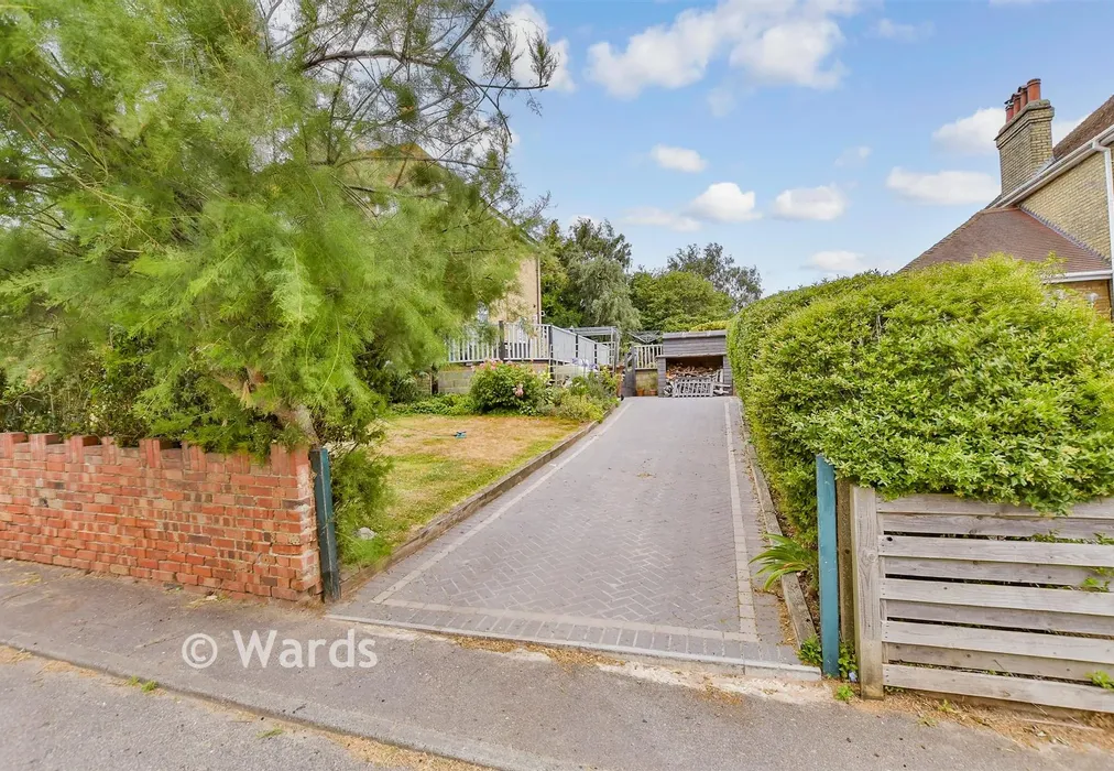 Driveway - Motney Hill, Rainham, Kent - Wards of Kent