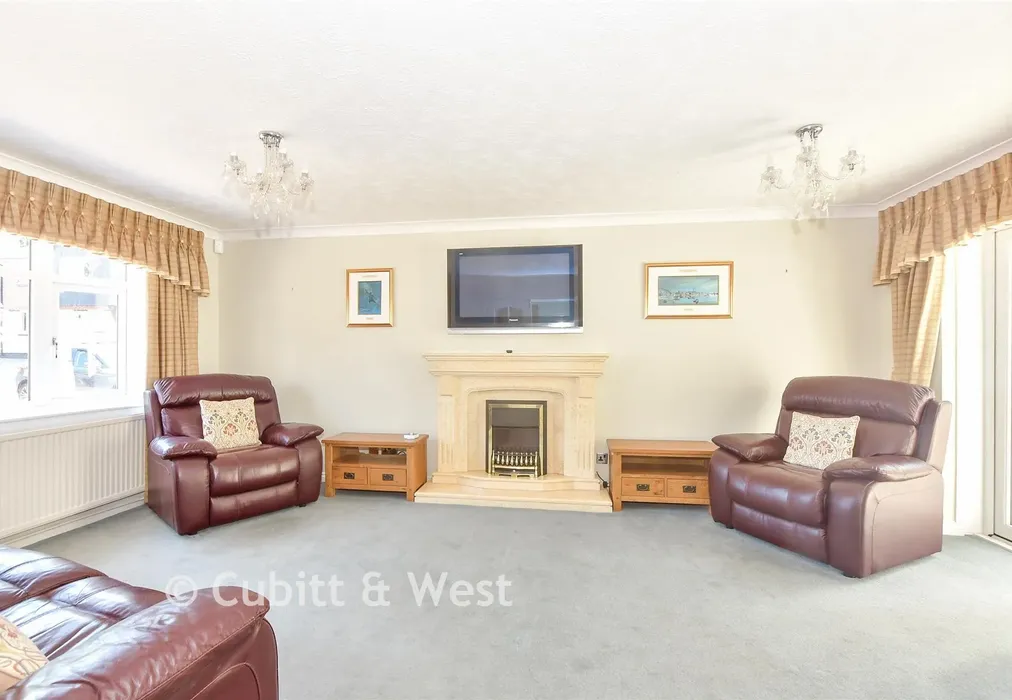 Lounge - Chilsdown Way, Waterlooville, Hampshire - Wards of Kent