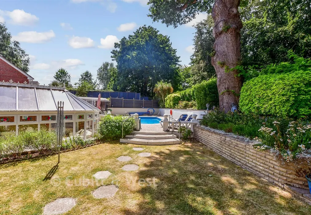 Rear Garden - Chilsdown Way, Waterlooville, Hampshire - Wards of Kent