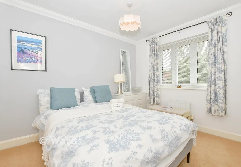 Bedroom 3 - Busbridge Close, East Malling, Kent - Wards of Kent