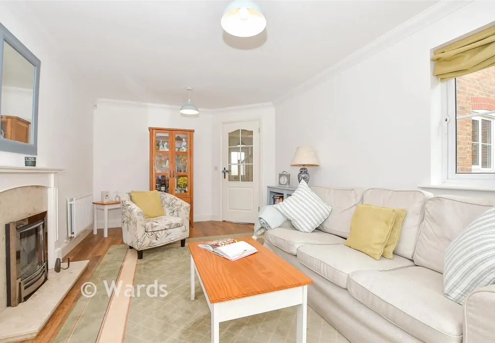 Lounge - Busbridge Close, East Malling, Kent - Wards of Kent