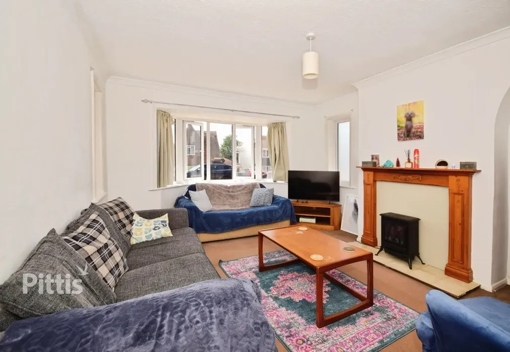  - Meadow Way Sandown PO36 - Wards of Kent