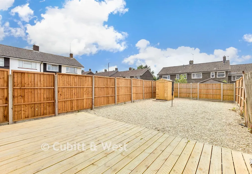 Rear Garden - Cuckmere Crescent, Crawley, West Sussex - Wards of Kent