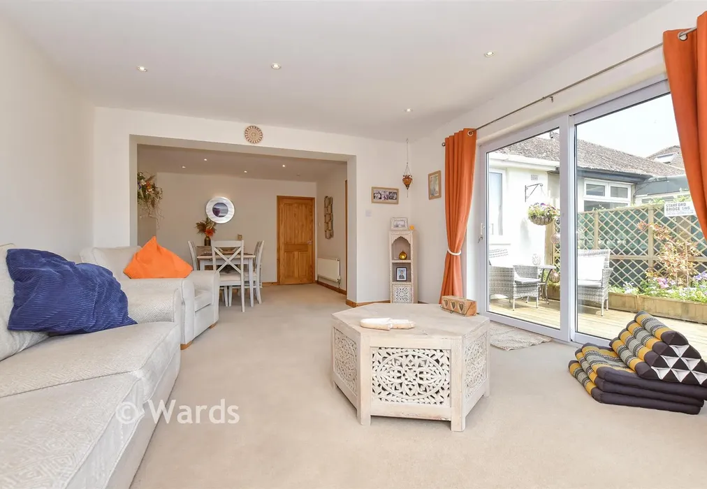 Lounge - Queens Avenue, Dover, Kent - Wards of Kent