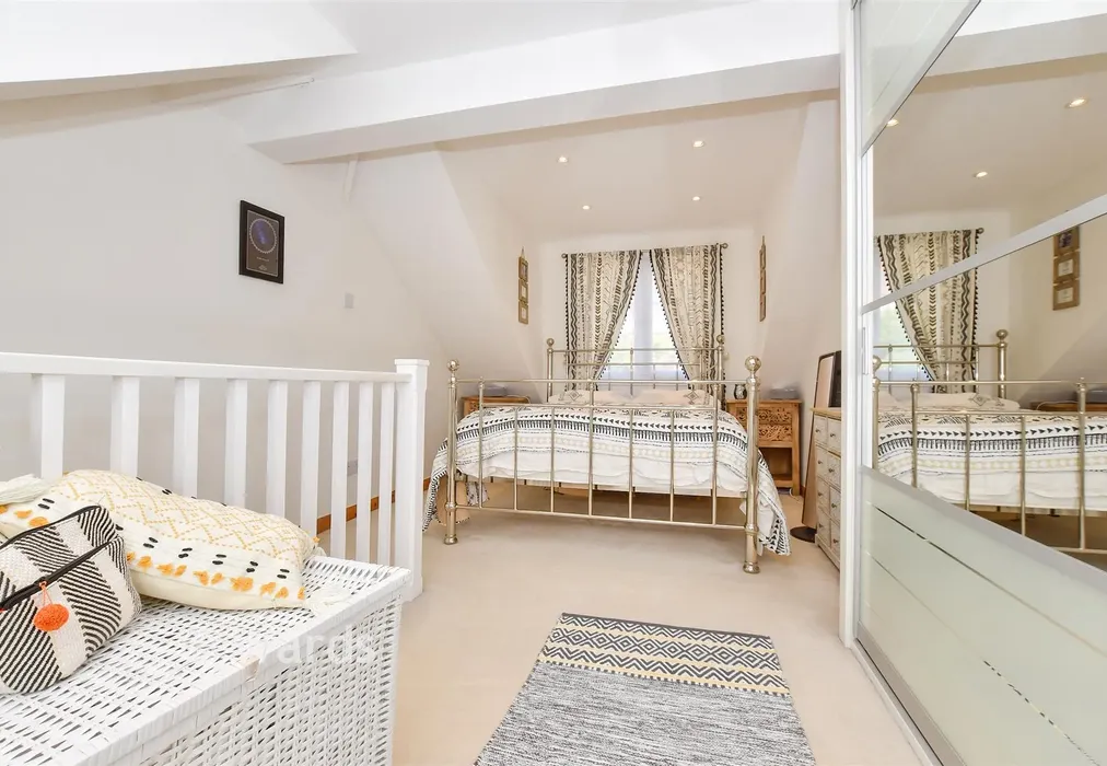 Bedroom 1 - Queens Avenue, Dover, Kent - Wards of Kent