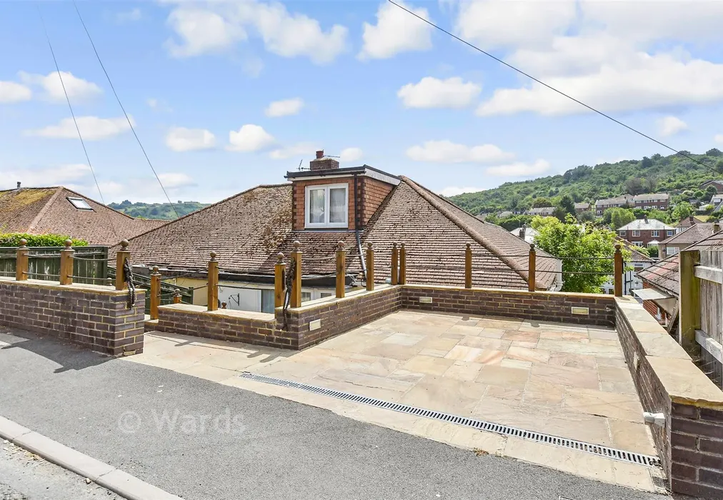 Driveway/Parking - Queens Avenue, Dover, Kent - Wards of Kent