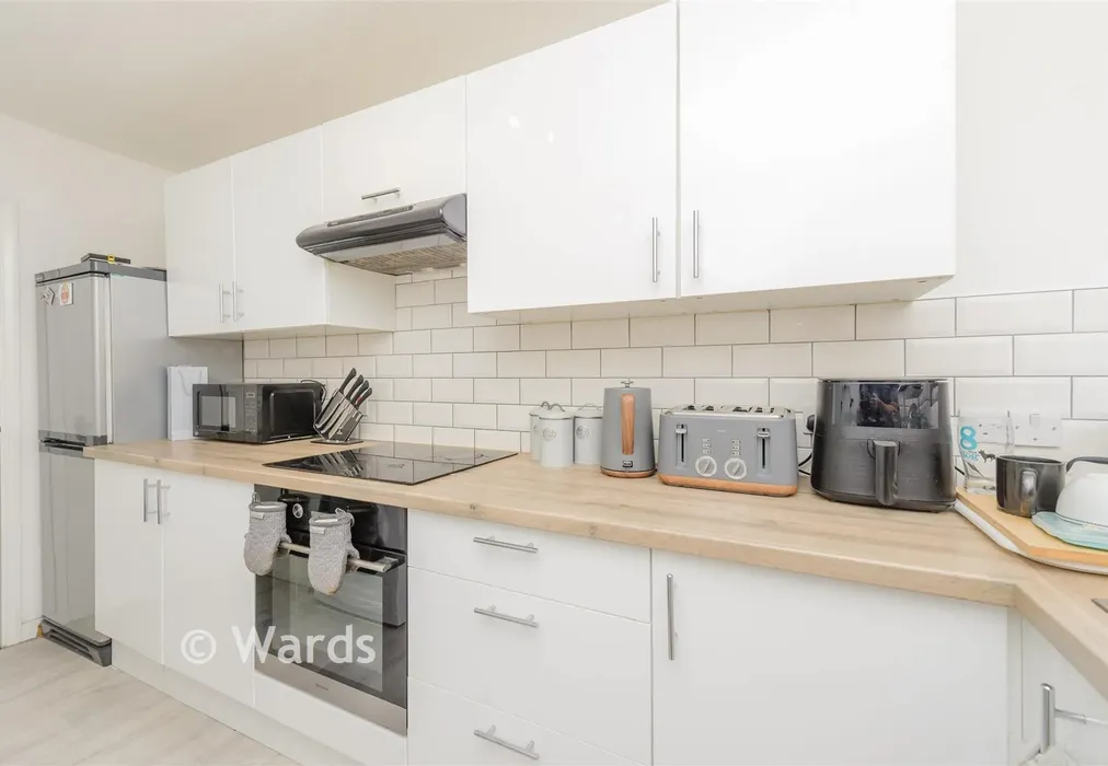 Kitchen - Richmond Road, Gillingham, Kent - Wards of Kent