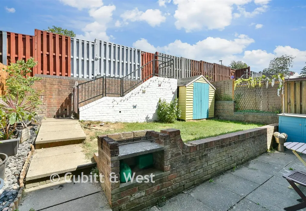 Rear Garden - Cotton Walk, Broadfield, Crawley, West Sussex - Wards of Kent