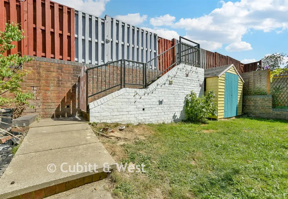 Rear Garden - Cotton Walk, Broadfield, Crawley, West Sussex - Wards of Kent