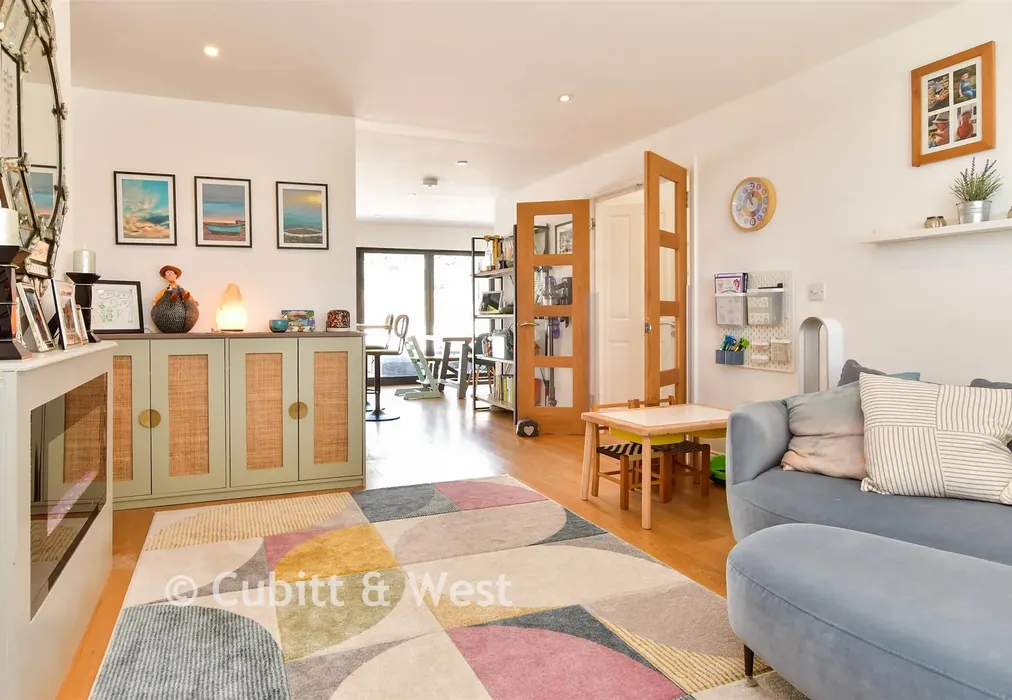 Lounge - Brownleaf Road, Woodingdean, Brighton, East Sussex - Wards of Kent