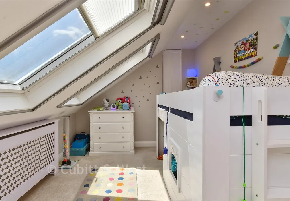 Bedroom 2 - Brownleaf Road, Woodingdean, Brighton, East Sussex - Wards of Kent