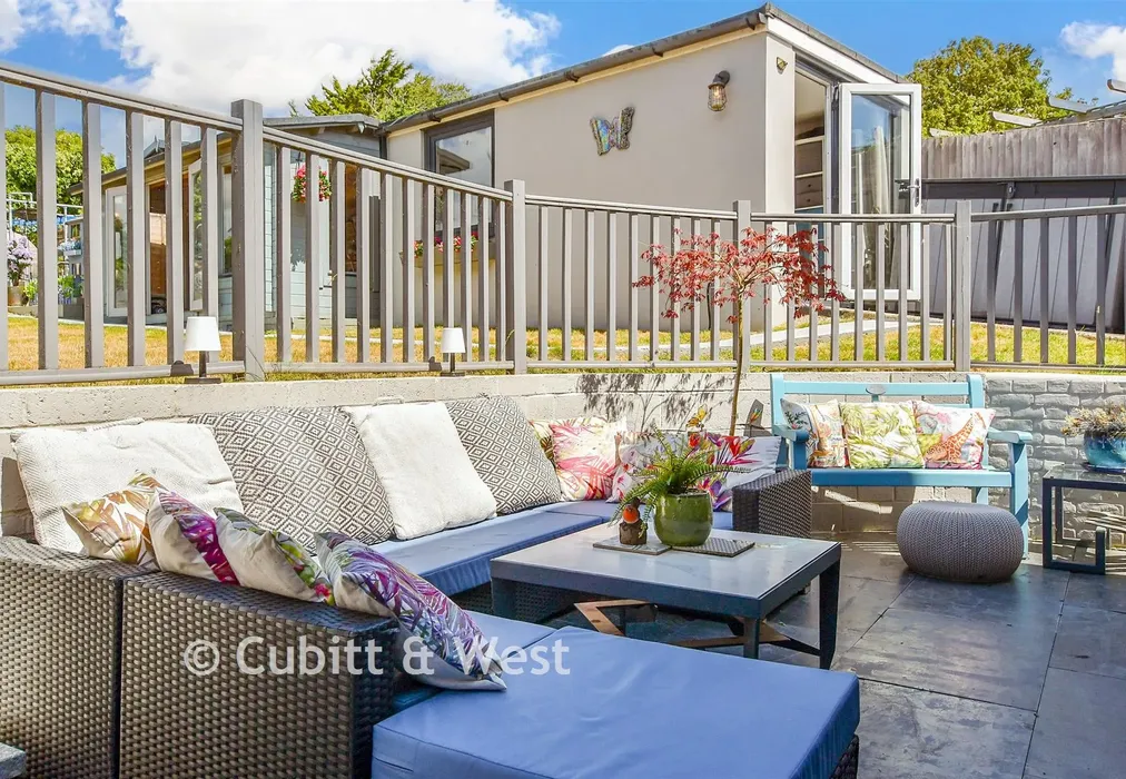 External Lifestyle Photograph - Brownleaf Road, Woodingdean, Brighton, East Sussex - Wards of Kent