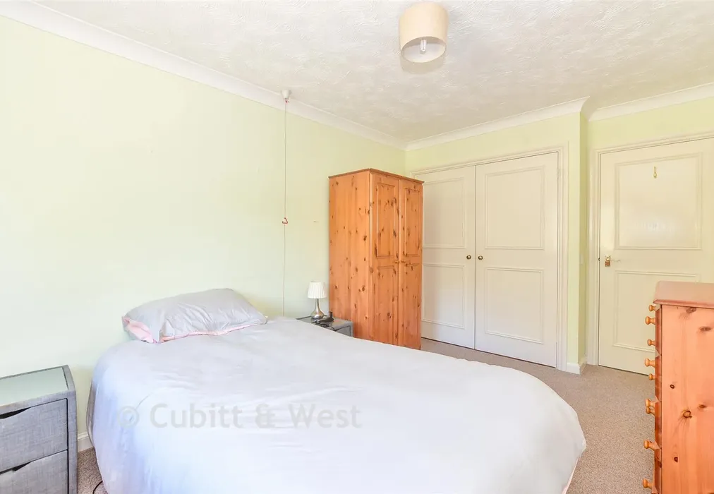 Bedroom - Horndean Road, Emsworth, Hampshire - Wards of Kent