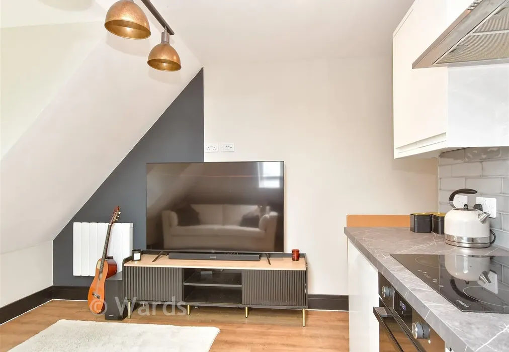 Lounge - North Ash Road, New Ash Green, Kent - Wards of Kent