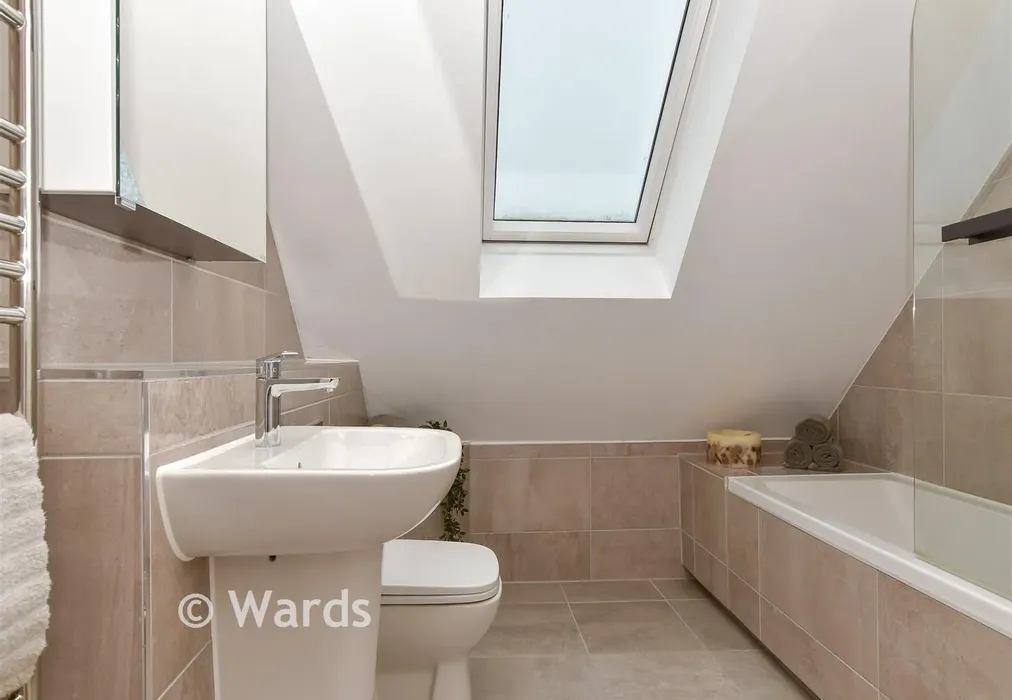 Bathroom - North Ash Road, New Ash Green, Kent - Wards of Kent