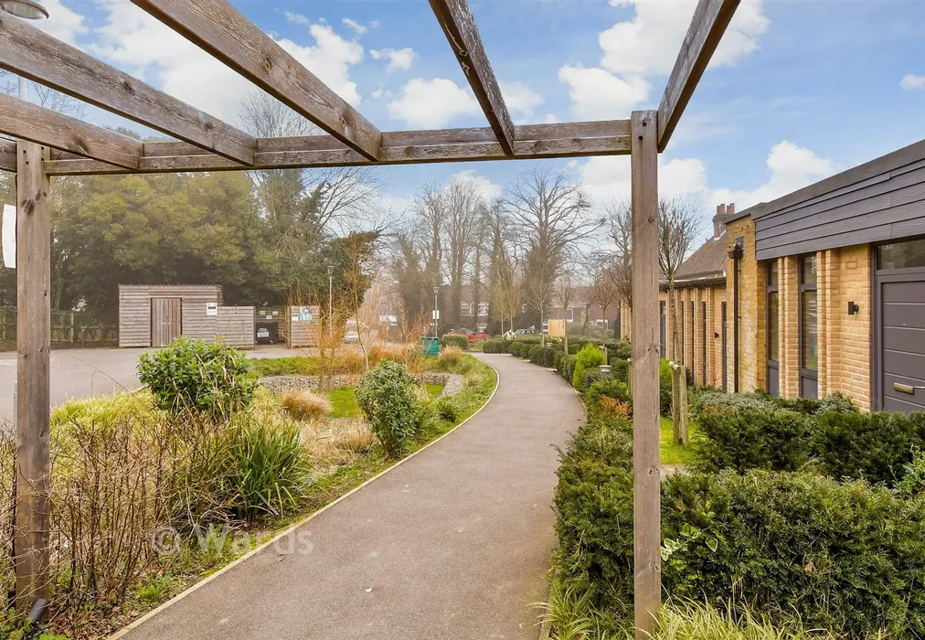 Communal Area - North Ash Road, New Ash Green, Kent - Wards of Kent