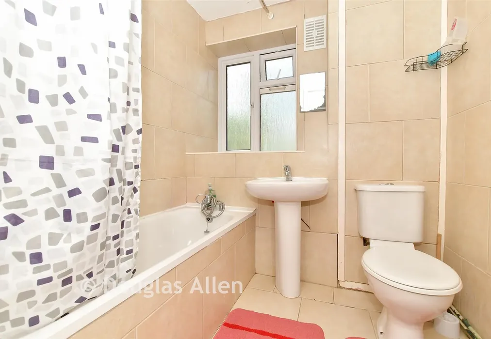 Bathroom - Beechwood Drive, Woodford Green, Essex - Wards of Kent