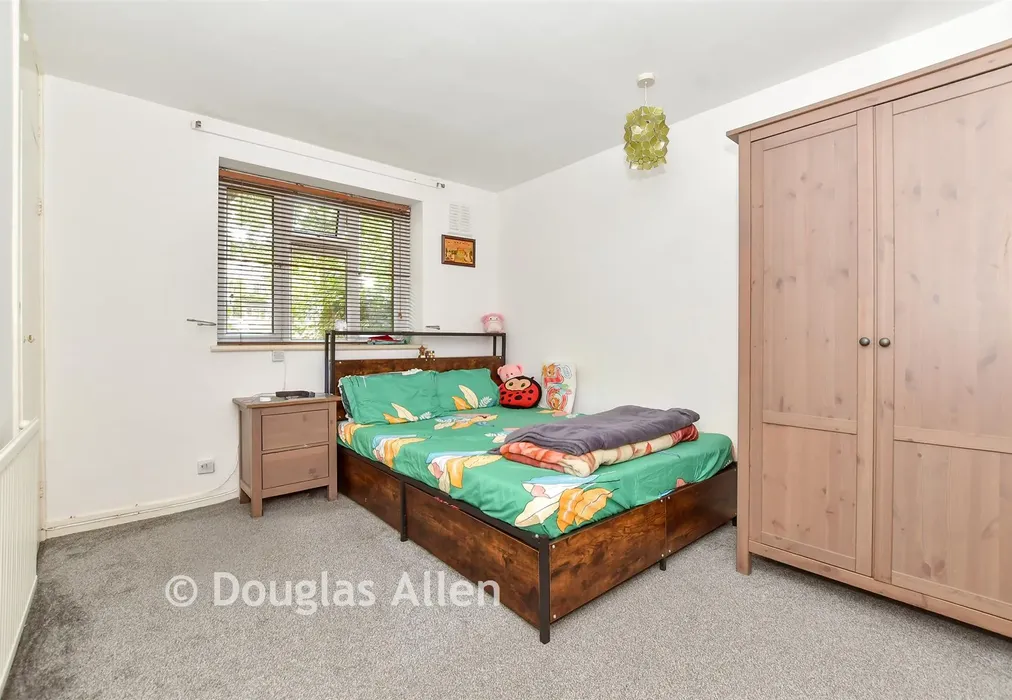 Bedroom 1 - Beechwood Drive, Woodford Green, Essex - Wards of Kent