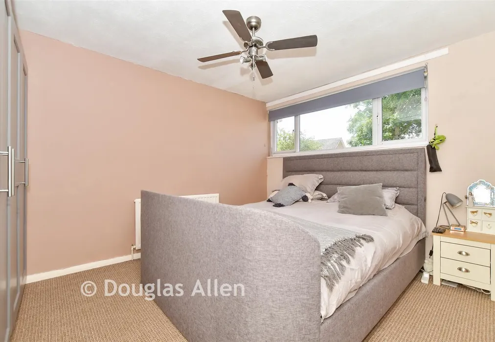 Bedroom 1 - Falstones, Basildon, Essex - Wards of Kent
