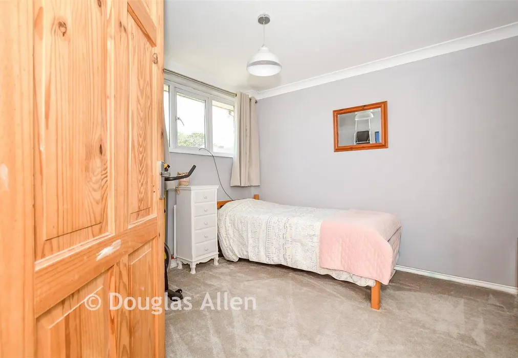 Bedroom 2 - Falstones, Basildon, Essex - Wards of Kent