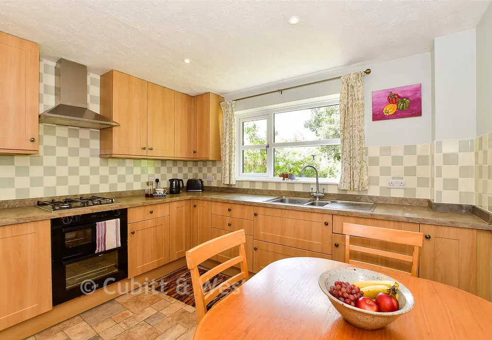 Kitchen - Mallard Drive, Ridgewood, Uckfield, East Sussex - Wards of Kent