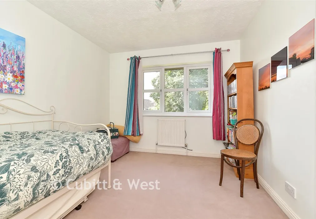 Bedroom 3 - Mallard Drive, Ridgewood, Uckfield, East Sussex - Wards of Kent