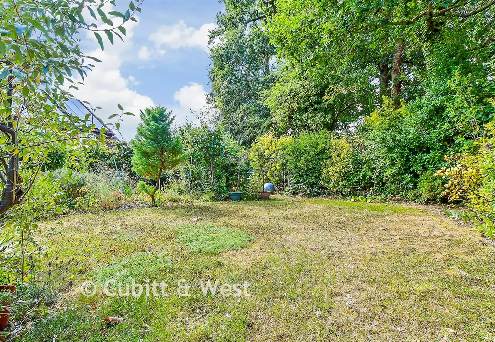 Rear Garden - Mallard Drive, Ridgewood, Uckfield, East Sussex - Wards of Kent