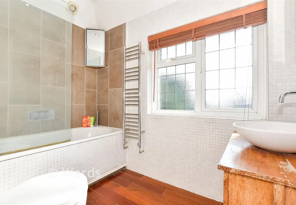 Bathroom - Herts Crescent, Loose, Maidstone, Kent - Wards of Kent