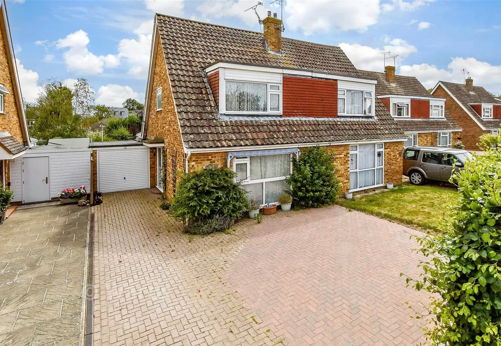 External (Web) - Corner Farm Road, Staplehurst, Kent - Wards of Kent