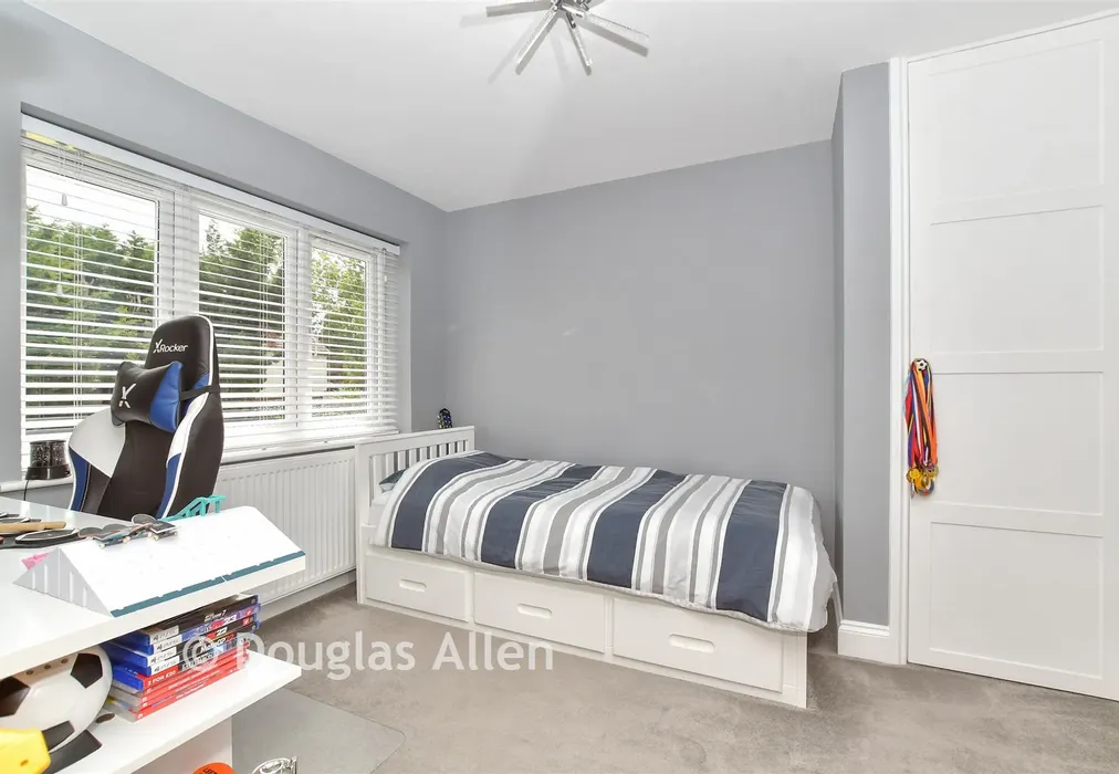 Bedroom 3 - Rosebank, Waltham Abbey, Essex - Wards of Kent