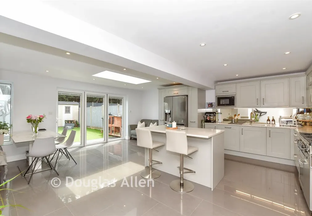 Kitchen - Rosebank, Waltham Abbey, Essex - Wards of Kent