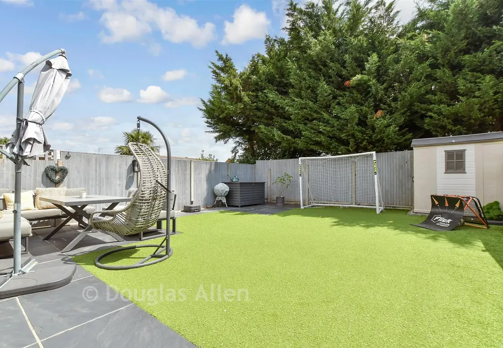 Rear Garden - Rosebank, Waltham Abbey, Essex - Wards of Kent
