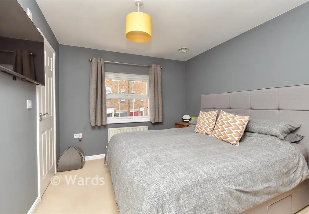 Bedroom 1 - Monarch Drive, Kemsley, Sittingbourne, Kent - Wards of Kent