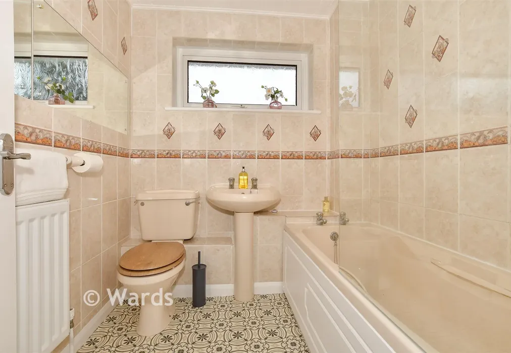 Bathroom - The Maples, Broadstairs, Kent - Wards of Kent