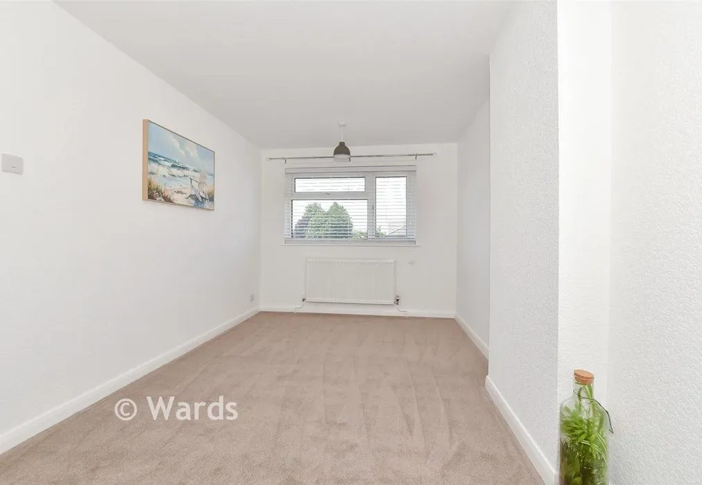 Bedroom 1 - The Maples, Broadstairs, Kent - Wards of Kent