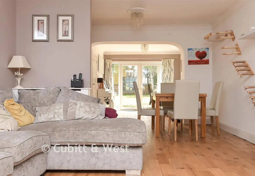Internal Lifestyle Photograph - Rusper Road, Horsham, West Sussex - Wards of Kent