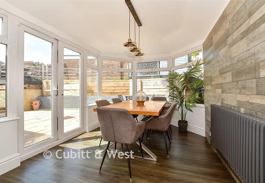 Dining Area - Southridge Road, Crowborough, East Sussex - Wards of Kent