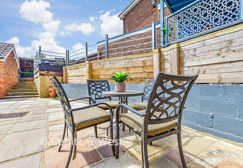 Patio / Decking - Southridge Road, Crowborough, East Sussex - Wards of Kent