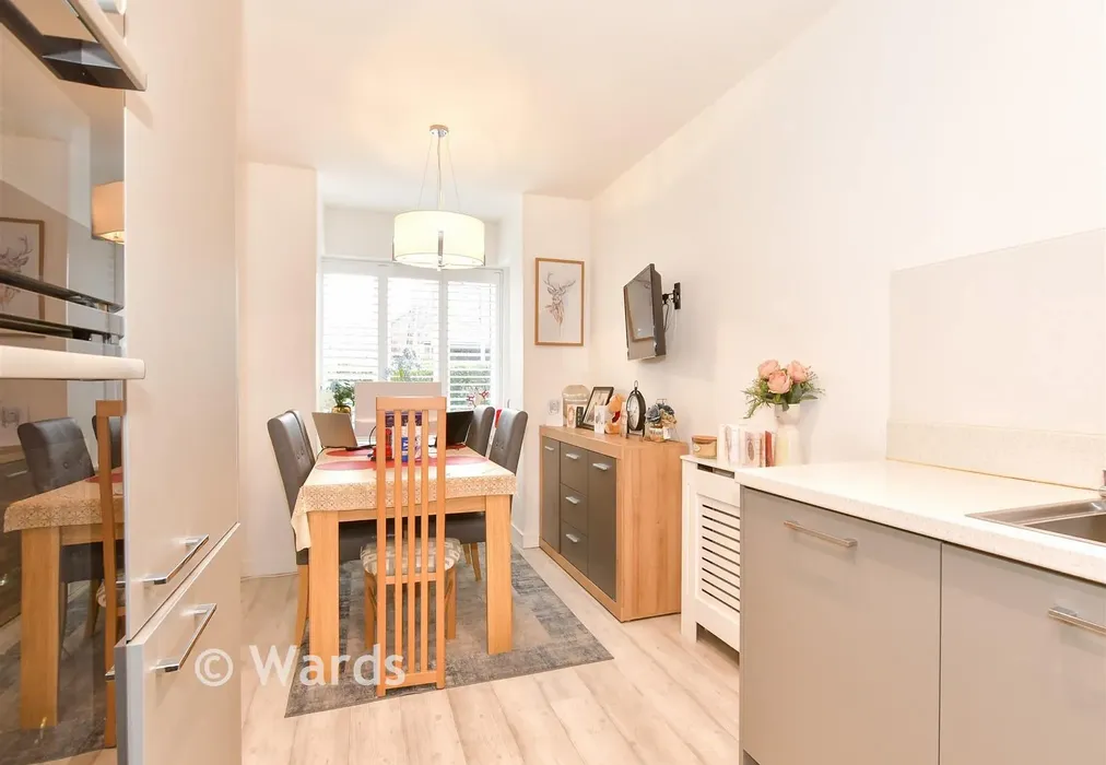 Dining Area - Maccowan Avenue, Snodland, Kent - Wards of Kent